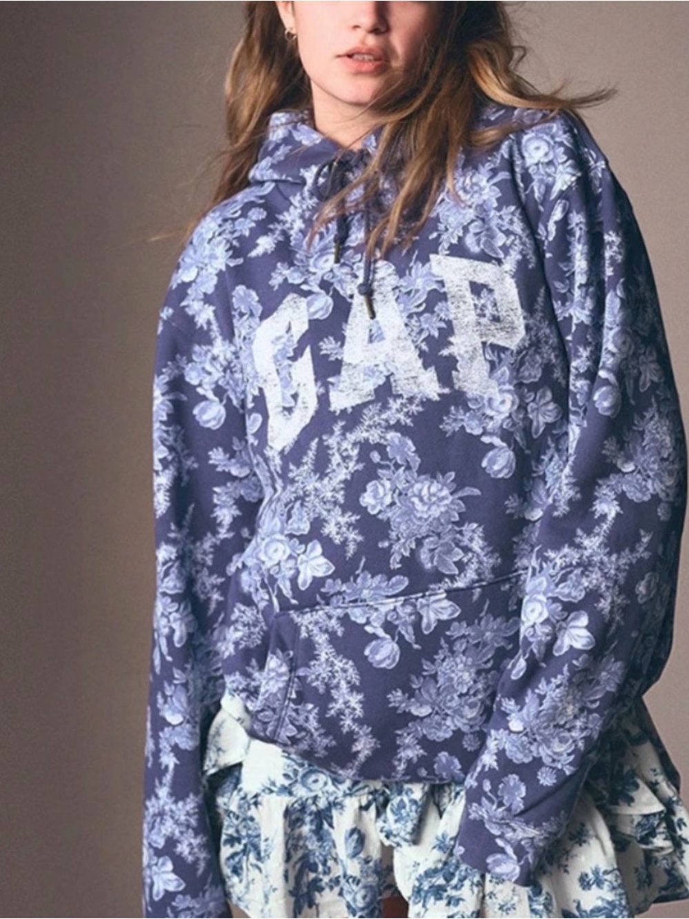 NWT LoveShackFancy x Gap Floral Crop Hoodie Pullover Sweatshirt Logo Sz XL